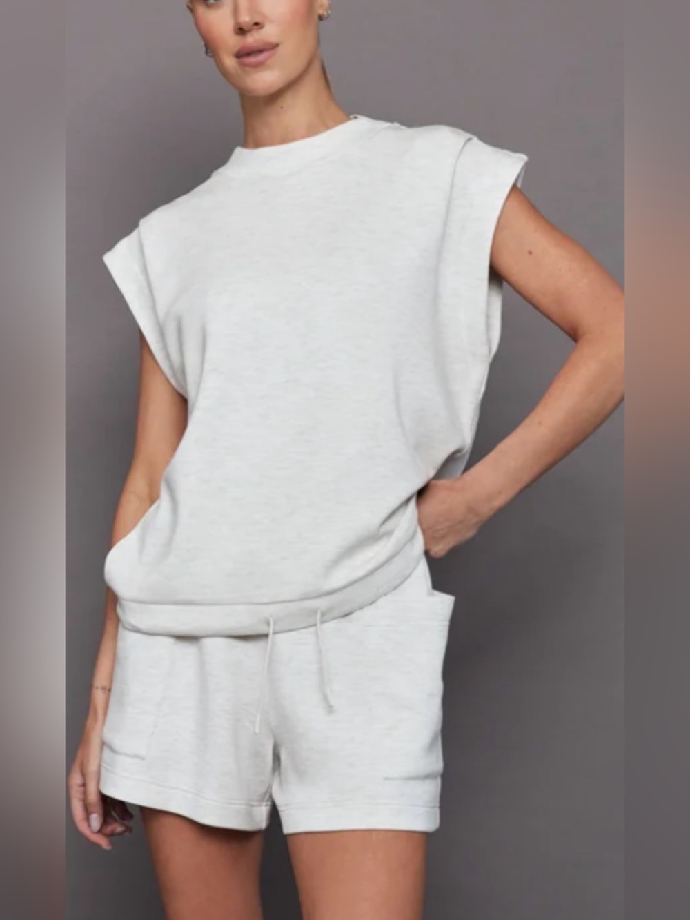 Varley Otis Double Soft Heather Beige Crew Neck Sleeveless MusclySweatshirt. Med